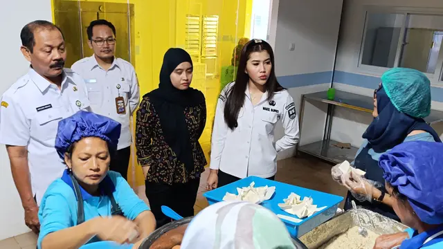 Cerita Wakil Bupati Kudus Sidak ke Dapur SPPG, Banyak Lalat dan Ada Petugas Tak Pakai Sarung Tangan